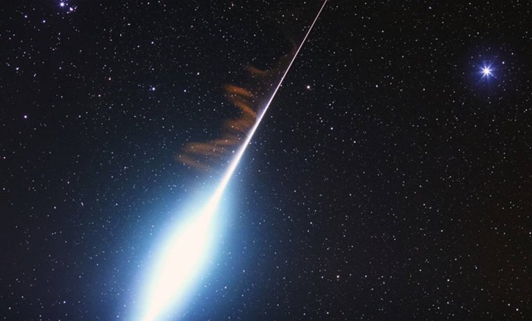 FOTO Znanstvenici: Tajanstvene vatrene kugle iznad Čilea ipak nisu meteori